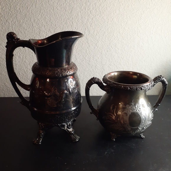 EXQUISITE RARE Antique Dated 1924 Ornate Bombay & Co Silver 8" Pedestal Pitcher - Picture 2 of 8